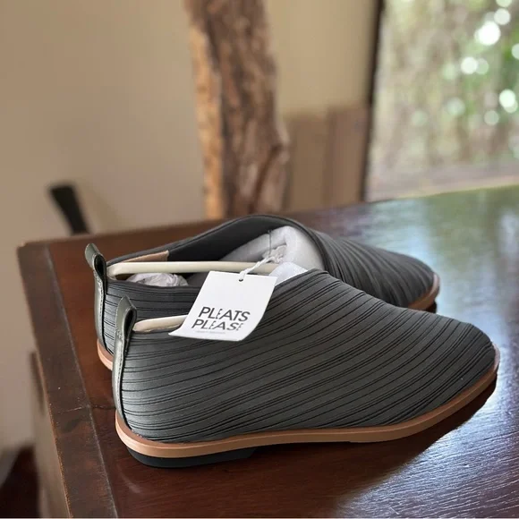 PLEATS PLEASE ISSEY MIYAKE | Shoes | Pleats Please Issey